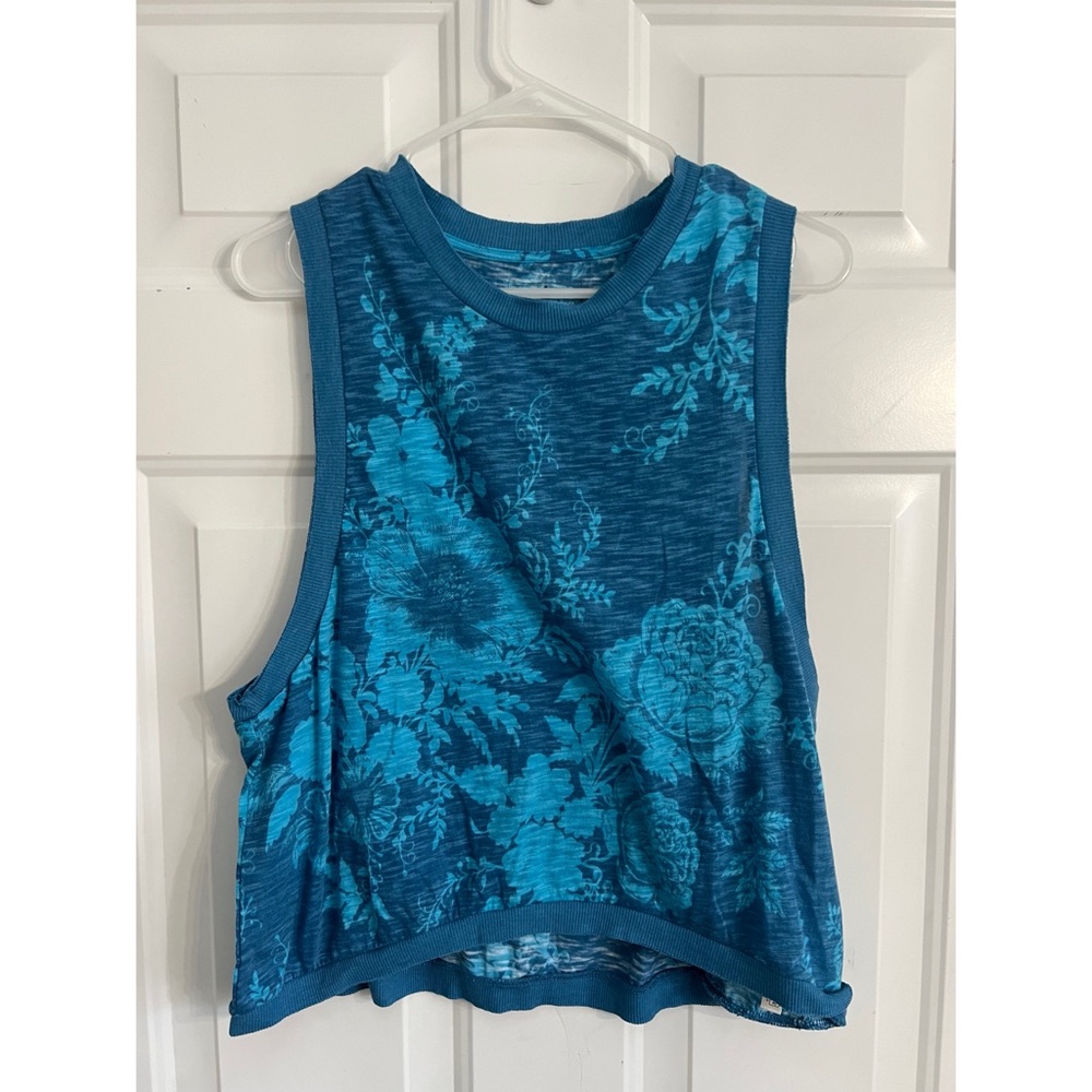 Free people Blue Floral Sleeveless Crop Tank Top - size medium